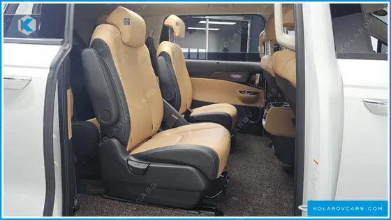 KIA CARNIVAL GASOLINE 9-SEATER SIGNATURE