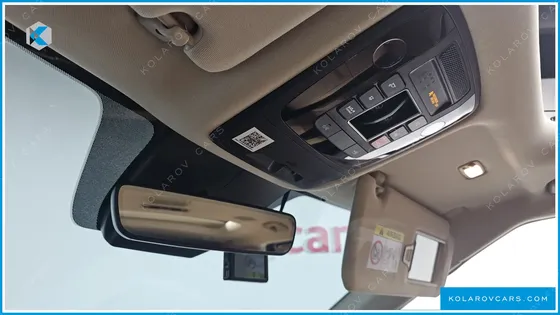 KIA CARNIVAL GASOLINE 9-SEATER SIGNATURE
