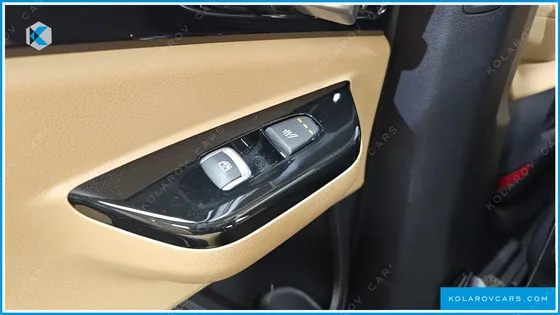KIA CARNIVAL GASOLINE 9-SEATER SIGNATURE