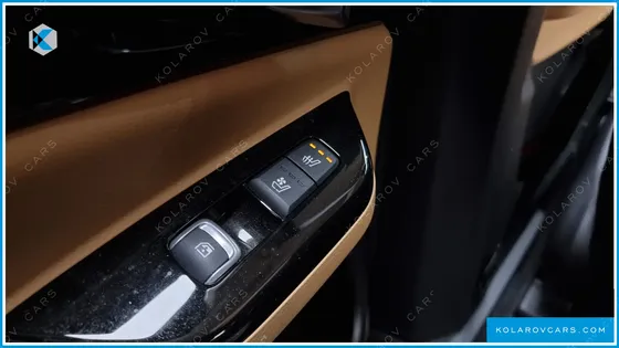 KIA CARNIVAL 7-SEATER SIGNATURE