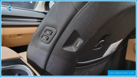 KIA CARNIVAL 7-SEATER SIGNATURE
