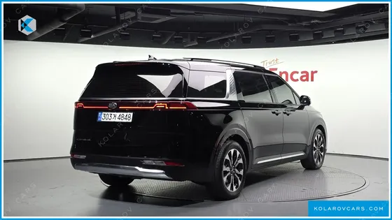 KIA CARNIVAL 9-SEATER SIGNATURE