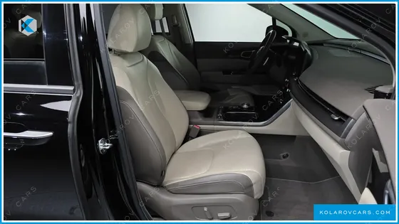 KIA CARNIVAL 9-SEATER SIGNATURE