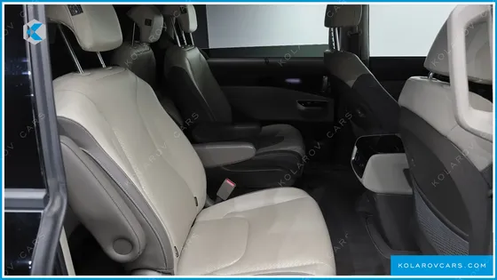 KIA CARNIVAL 9-SEATER SIGNATURE