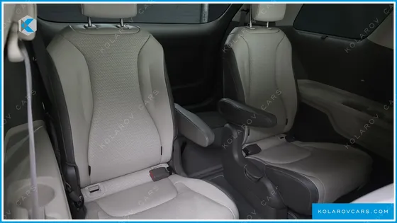 KIA CARNIVAL 9-SEATER SIGNATURE