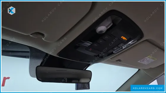 KIA CARNIVAL 9-SEATER SIGNATURE