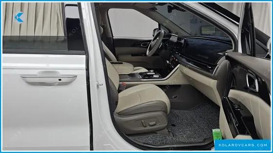KIA CARNIVAL 7-SEATER HI-LIMOUSINE