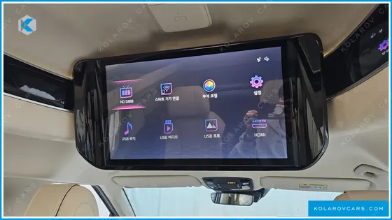 KIA CARNIVAL 7-SEATER HI-LIMOUSINE
