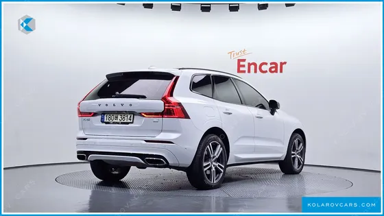 VOLVO XC60 T8 R-DESIGN