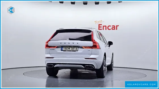 VOLVO XC60 T8 R-DESIGN