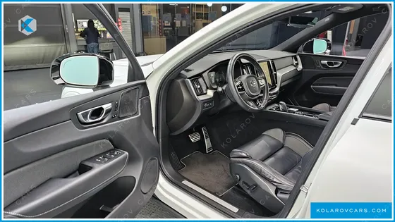 VOLVO XC60 T8 R-DESIGN