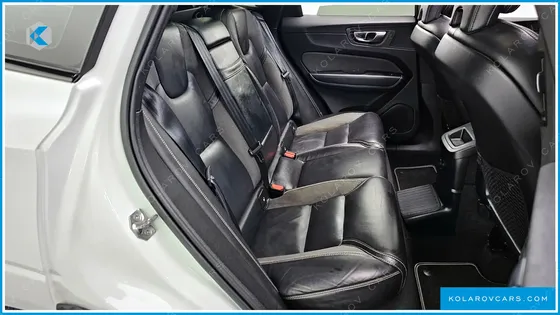 VOLVO XC60 T8 R-DESIGN