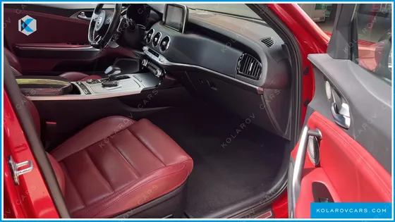 KIA STINGER 3.3 TURBO GT AWD 370к.с.