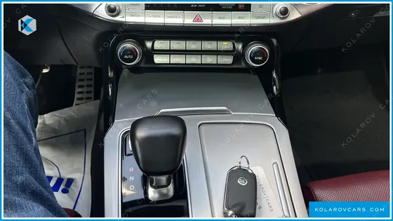KIA STINGER 3.3 TURBO GT AWD 370к.с.