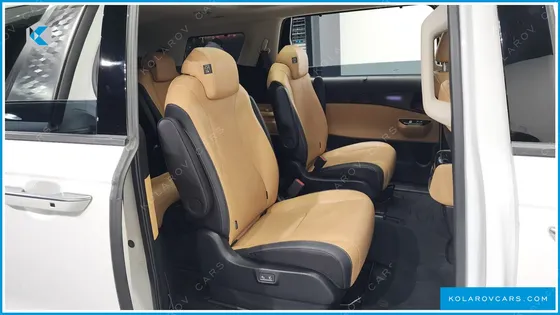KIA CARNIVAL 9-SEATER SIGNATURE