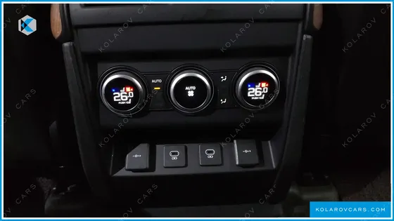 LAND ROVER DEFENDER 110 D300 HSE