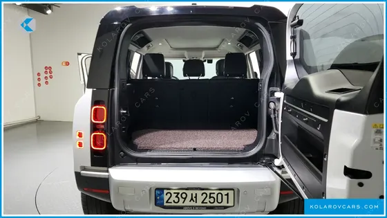 LAND ROVER DEFENDER 110 D300 HSE