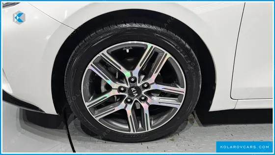 KIA K3 SIGNATURE