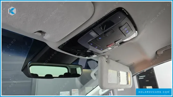 HYUNDAI STARIA 4WD LOUNGE 9-SEATER