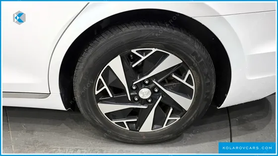 HYUNDAI GRANDEUR LE BLANC