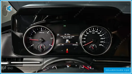 KIA CARNIVAL 9-SEATER NOBLESSE