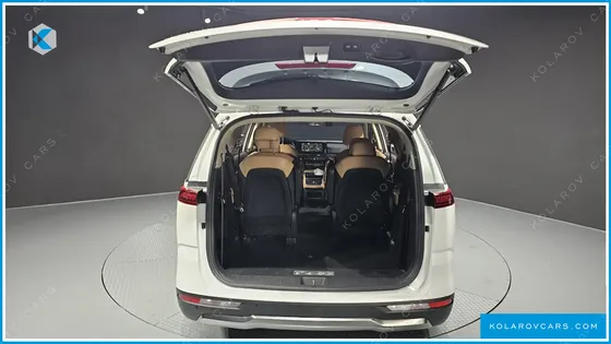 KIA CARNIVAL 9-SEATER NOBLESSE