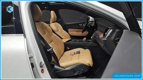 VOLVO XC60 B5 ULTIMATE BRIGHT