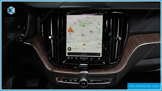 VOLVO XC60 B5 ULTIMATE BRIGHT