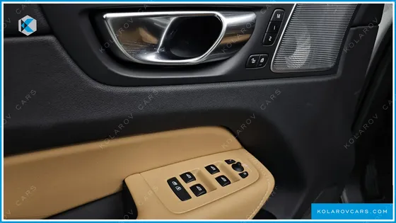 VOLVO XC60 B5 ULTIMATE BRIGHT