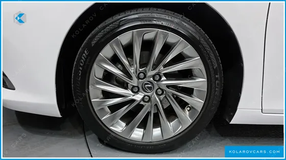LEXUS ES LUXURY PLUS