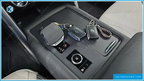 LAND ROVER DISCOVERY P360 R-DYNAMIC SE