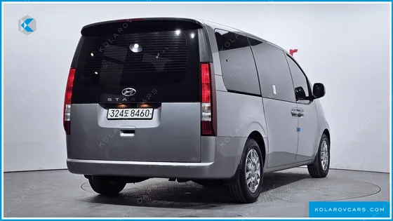 HYUNDAI STARIA TOURER 9-SEATER