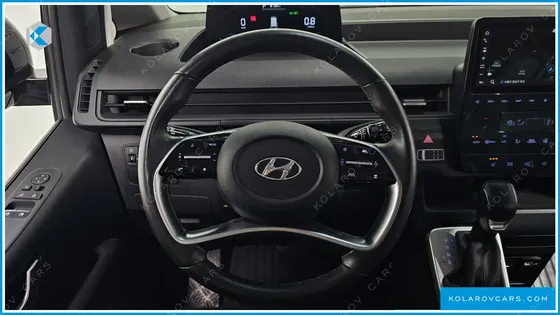 HYUNDAI STARIA TOURER 9-SEATER