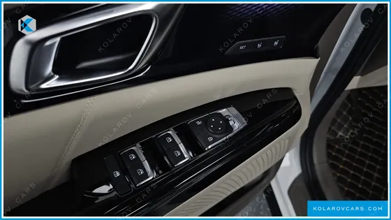 KIA CARNIVAL 7-SEATER SIGNATURE