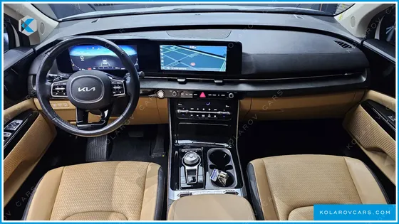 KIA CARNIVAL 9-SEATER NOBLESSE