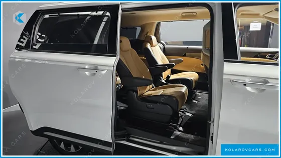 KIA CARNIVAL 9-SEATER NOBLESSE
