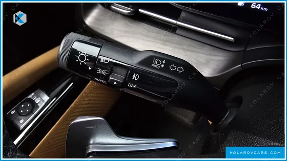 KIA CARNIVAL 9-SEATER NOBLESSE