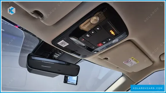 KIA CARNIVAL 9-SEATER NOBLESSE