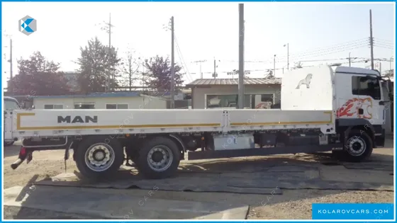 MAN TRUCK CARGO TRUCK 4X2