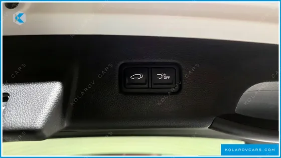 KIA CARNIVAL 7-SEATER SIGNATURE
