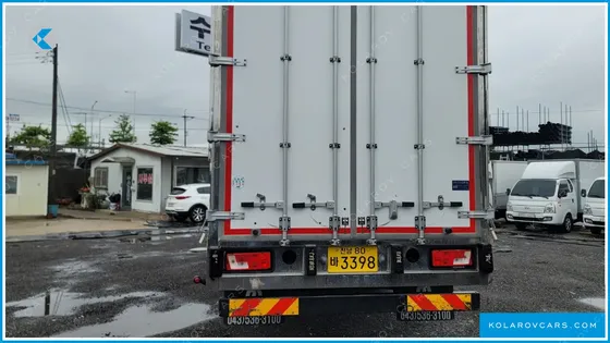 TATA DAEWOO NOBUS MID-SIZE TRUCK ROYAL
