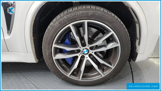 BMW X5M 4.4