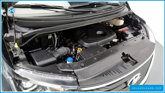 HYUNDAI STAREX 12-SEATER WAGON