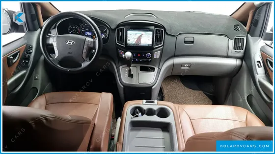HYUNDAI STAREX 12-SEATER WAGON