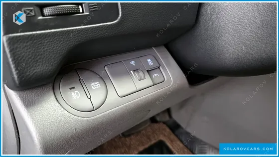HYUNDAI STAREX 12-SEATER WAGON