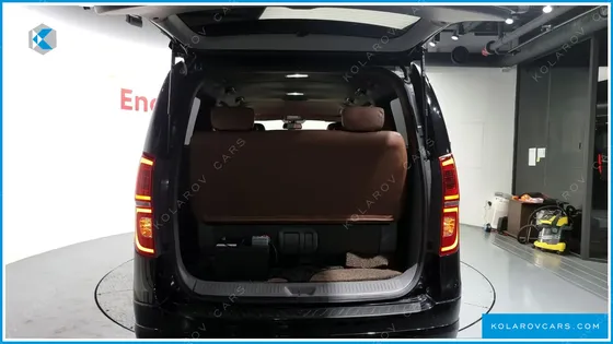 HYUNDAI STAREX 12-SEATER WAGON