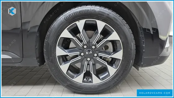 KIA CARNIVAL 9-SEATER SIGNATURE