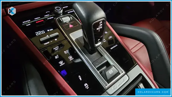 PORSCHE CAYENNE 3.0 E-HYBRID