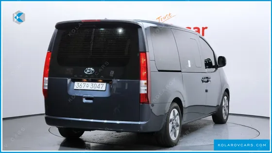 HYUNDAI STARIA TOURER 9-SEATER