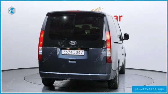 HYUNDAI STARIA TOURER 9-SEATER